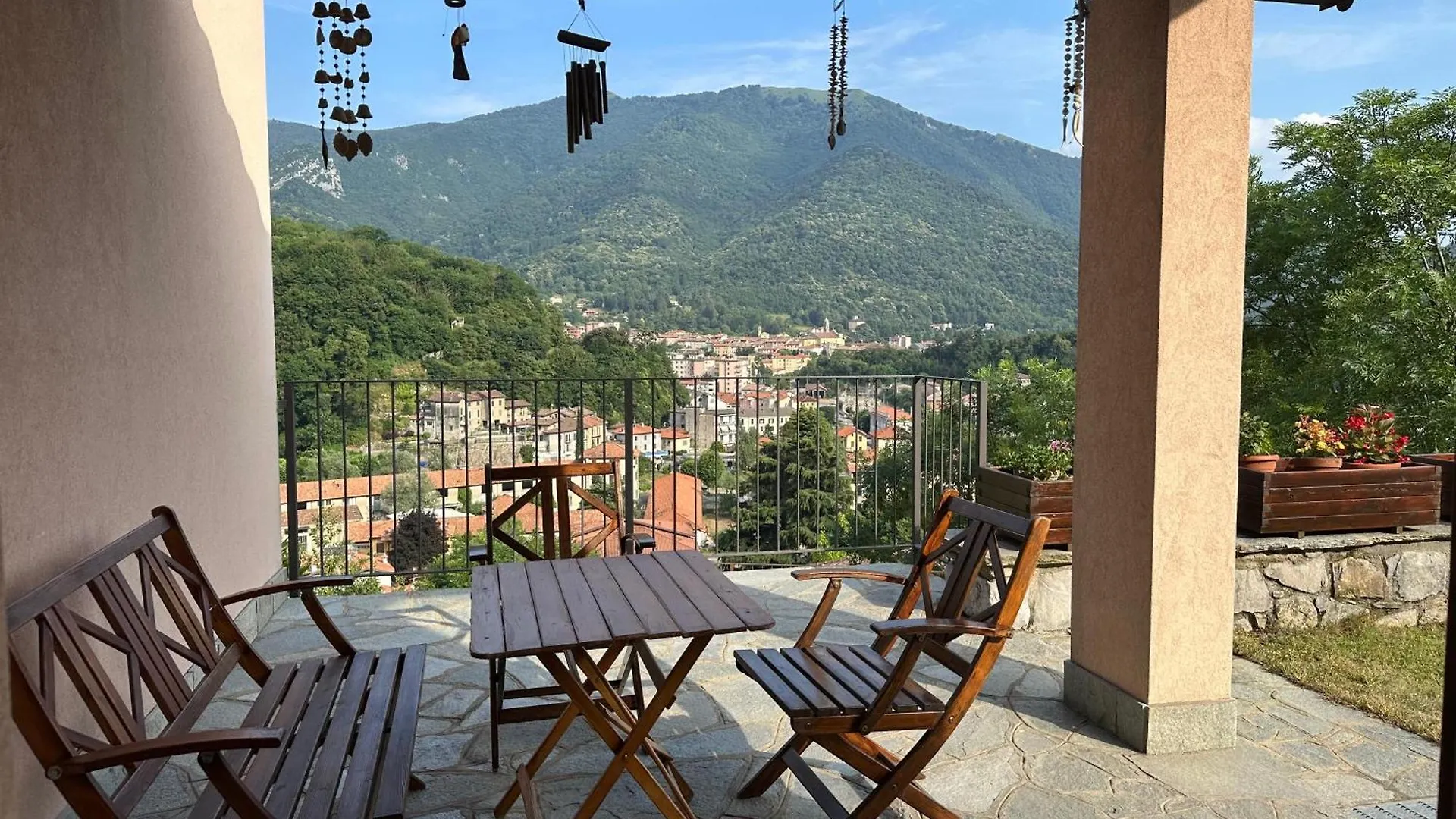 Villa Villino La Cascata Asso Italia